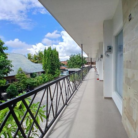 Zavana Rooms & Restaurant Tanjungkarang Екстериор снимка
