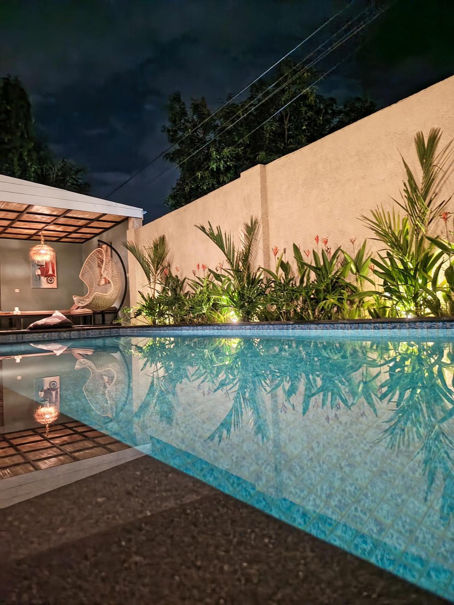 Zavana Rooms & Restaurant Tanjungkarang Екстериор снимка