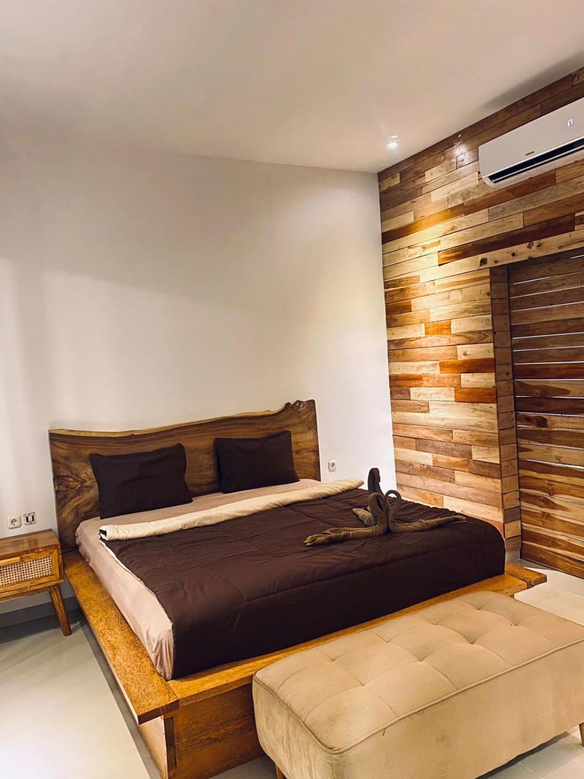 Zavana Rooms & Restaurant Tanjungkarang Екстериор снимка