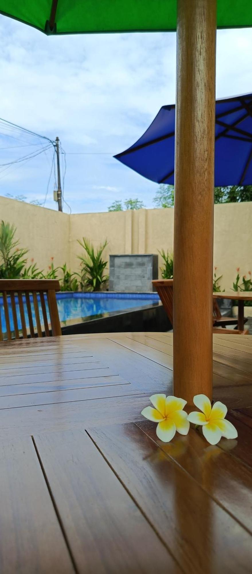 Zavana Rooms & Restaurant Tanjungkarang Екстериор снимка